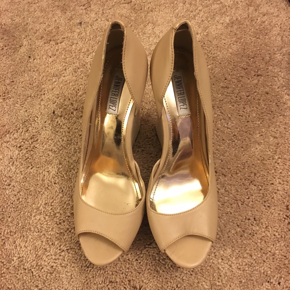 Jennifer Lopez tan/nude wedge heels size 9.5
